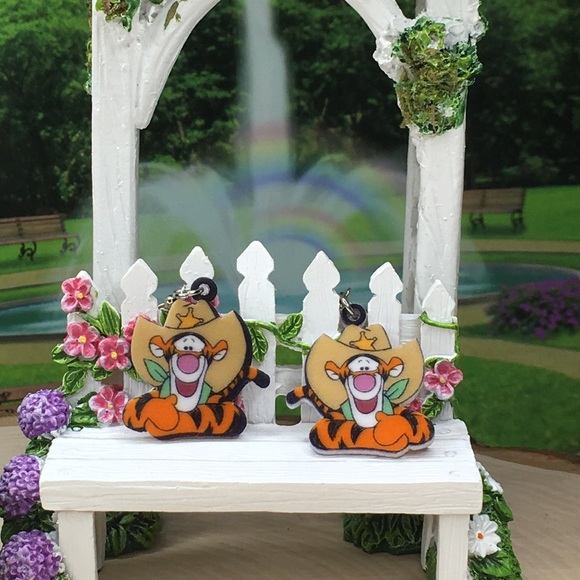 TIGGER Acrylic Earrings - Picture 2 of 7